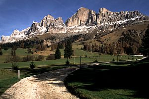 am Golfplatz unterhalb des Rosengarten am Golfplatz unterhalb des Rosengarten