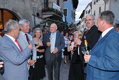 Prost den Ehreng�sten